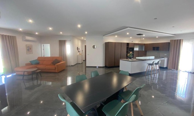 San Gwann Apartamento | Frank's 350 Sqm Churchill Penthouse