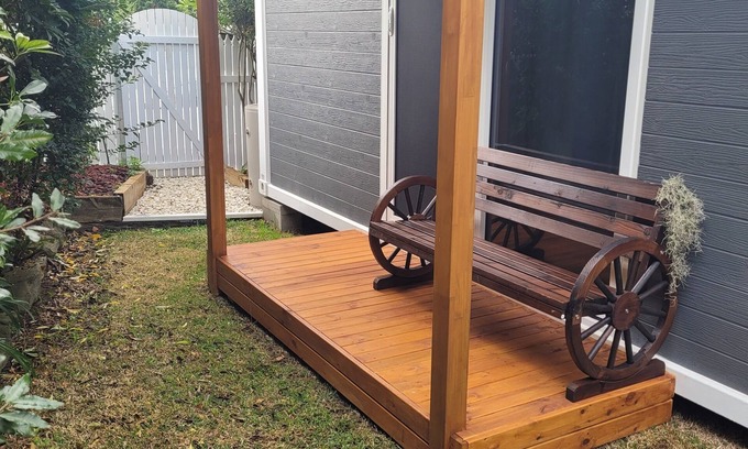 Waratah Apartamento | Frankie Manor is a unique pet friendly Tiny home located in Waratah.