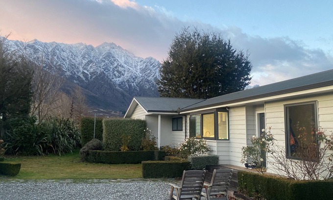 Kelvin Heights Casa | Frankton Favourite - Queenstown Holiday Home