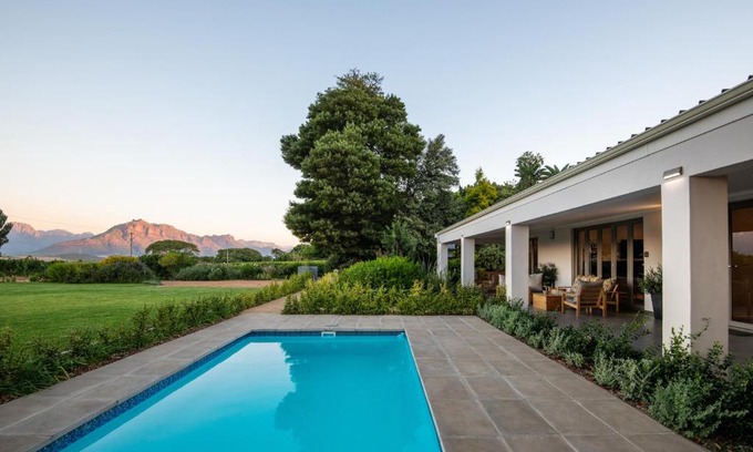Stellenbosch Villa | Fransmanskraal Accommodation - Luxury Stellenbosch Farm Villa