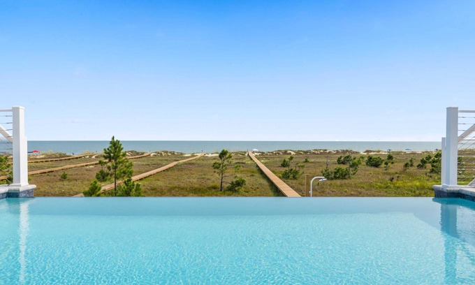 Cape San Blas Casa | Frazer Oceanfront Beach House with Elevated Infinity Pool! (Premier Bella Proper