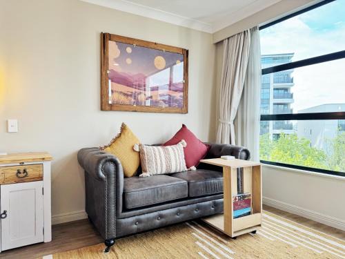 Newton Apartamento | Free carpark, balcony with park views, pool and spa