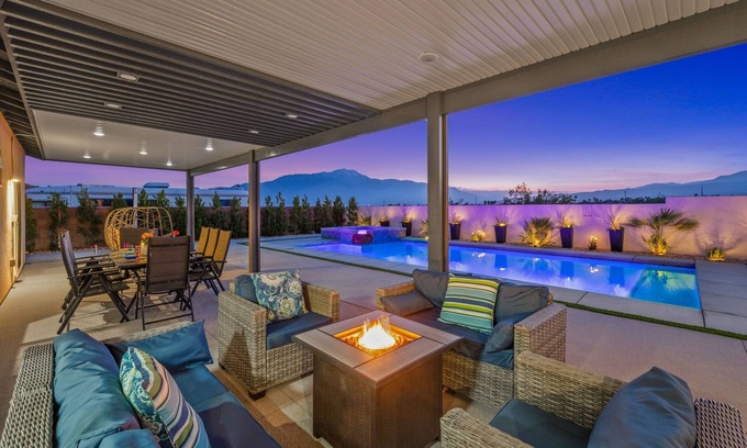 Desert Hot Springs Casa | Free day in August! Desert Paradise! Pool, Spa, Games