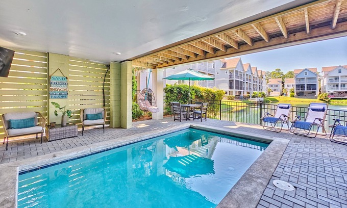 Folly Field Casa | Free Heated Pool | 3 Blocks to the Beach | Elevator