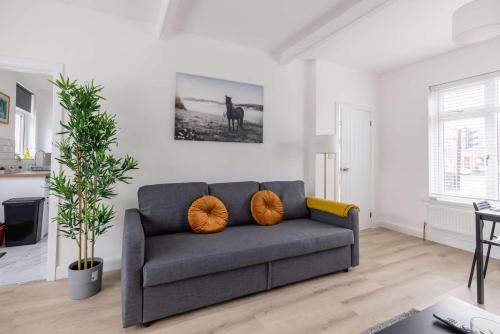 Newcastle-upon-Tyne Casa | Free Parking - 4 Bedroom House