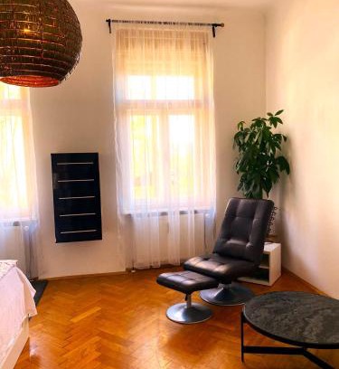 Graz Apartamento | Free Parking - Premium Bed - Modern Kitchen