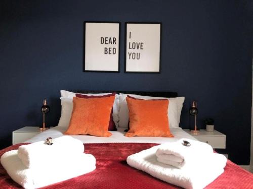 Coventry Casa | Free parking, free wifi, city centre, contractor and family friendly