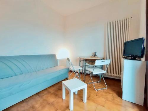 Como Apartamento | Free Parking! Lake Como, 5 min to Swiss