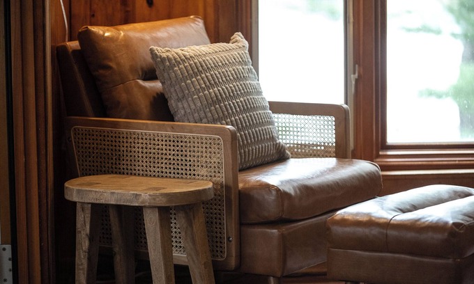Luck Cabina | FREE Pontoon September Mon - Thursday