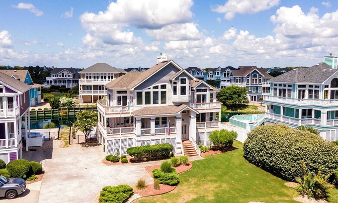 Buck Island Casa | FREE Pool Heat! 3min to Beach! 15% off August Wks