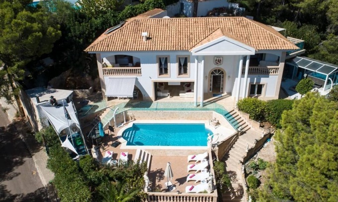 Bendinat Villa | Free Swimming Pool Heating for Easter Holidays
