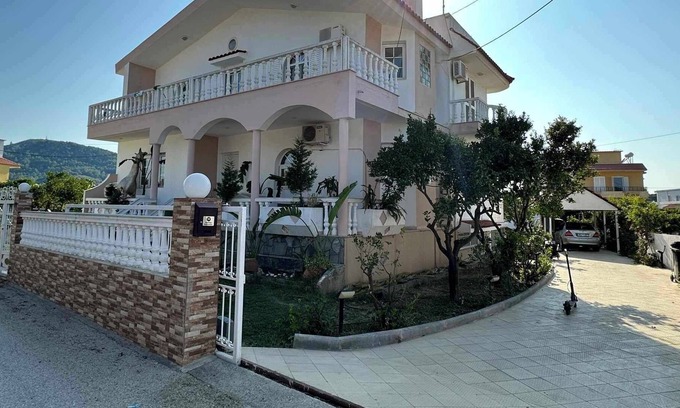 Petaloudes Villa | Freeman Greenlees Classical Greek