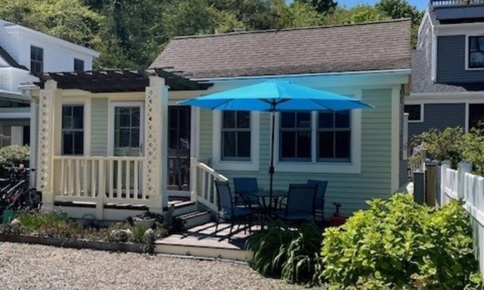 Provincetown Cabaña | Freestanding West End Cottage on Private Lane near Beach w/ Parking