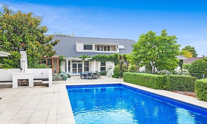 Ilam Casa | French City Mansion - Christchurch Luxury Home