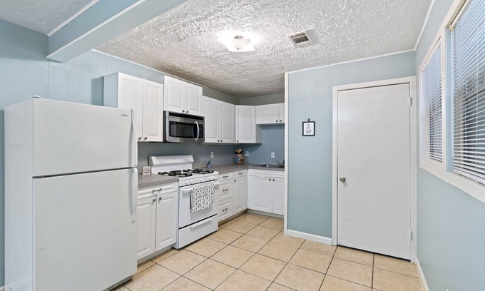 Pasadena Apartamento | Fresa Comfy Apt/ pet friendly
