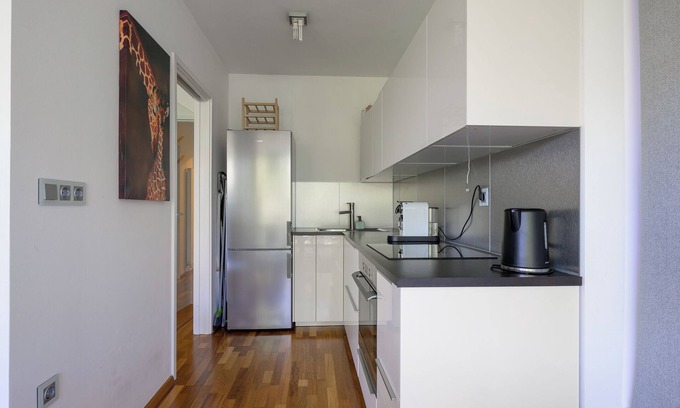 Maribor Apartamento | Fresh, clean, clutter free apt with fast WIFI and free parking in the building