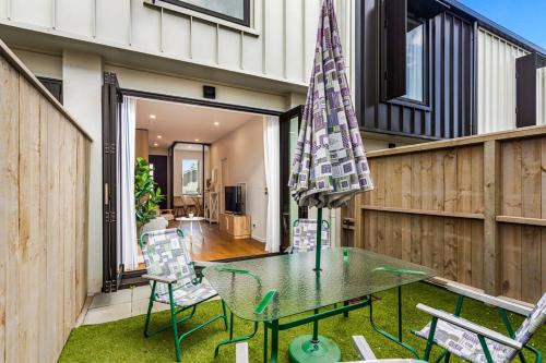 Grey Lynn Apartamento | Fresh Grey Lynn 2BR unit w Patio by Zodiak Stays
