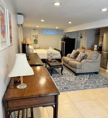 Hillcrest Casa | Fresh Meadow Cozy Studio