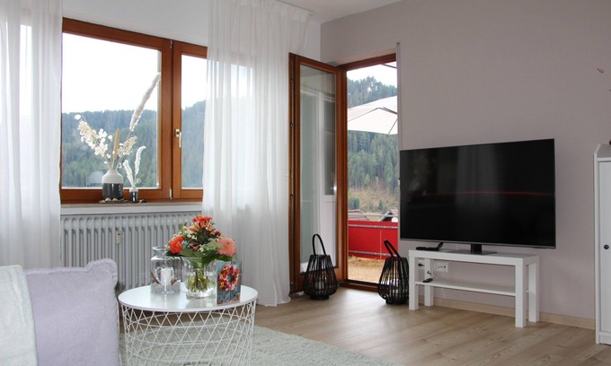Baiersbronn Condominio | Freshly renovated, bright and friendly apartment with a view of the woods