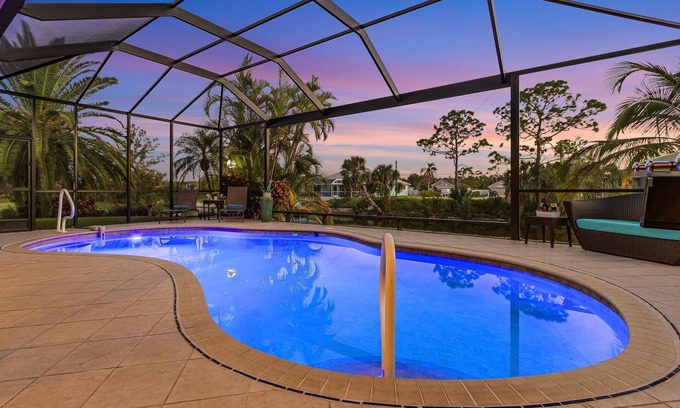 Trafalgar Casa | Freshwater Canal, Bicycles, Heated Pool - Casamigos - Roelens Vacations