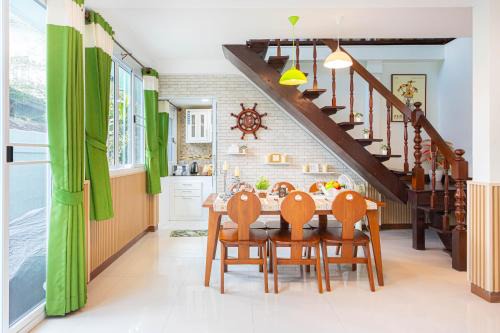 Dusit Casa | Friend House BKK