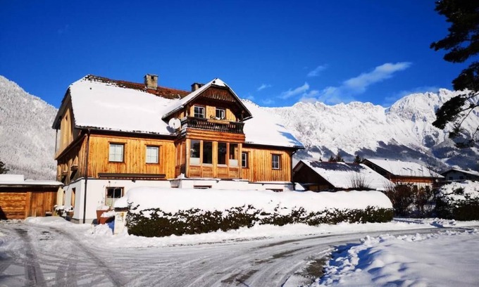 Mitterberg Apartamento | Friendly family apartment in a quiet location with a view of the Grimming