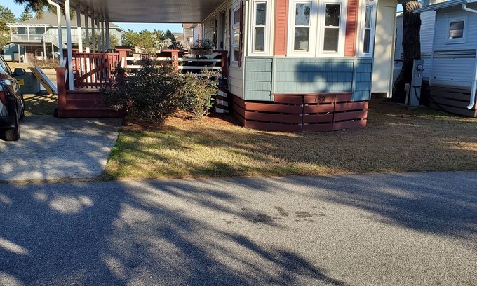 Sandbridge Casa | Friendly, welcoming and comfortable cottage w/large private deck on the water