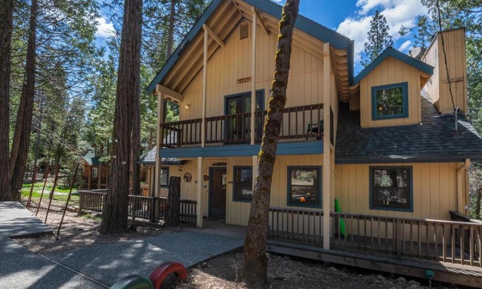 North Wawona Casa | Friends Lodge