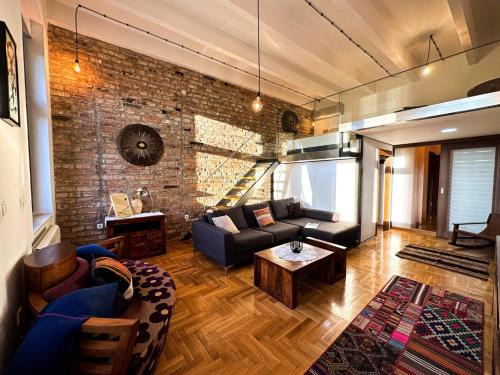 Savamala Apartamento | Friends Loft Sava View Old Town Renovated
