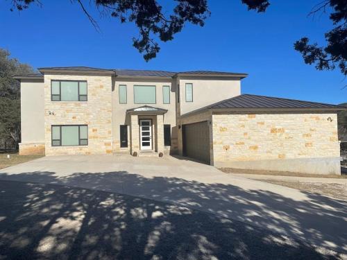 Concan Casa | Frio Ridge Retreat