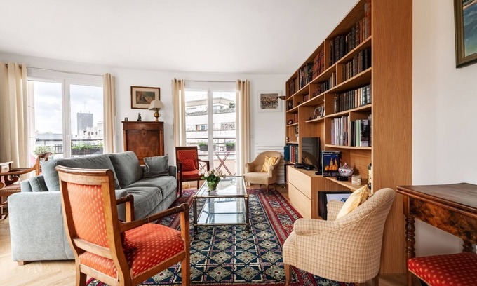 Levallois-Perret Apartamento | From Levallois With Love, by Veeve