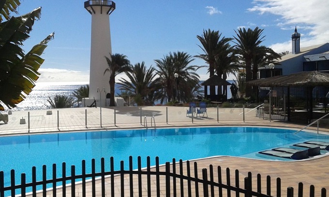 Playa del Aguila Apartamento | PRIMERA LINEA DE MAR CON JARDIN
