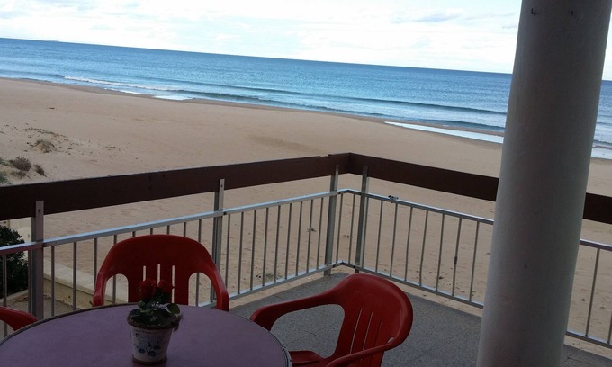 Pobles del Sud Apartamento | Apartamento en Primera linea de playa con wifi