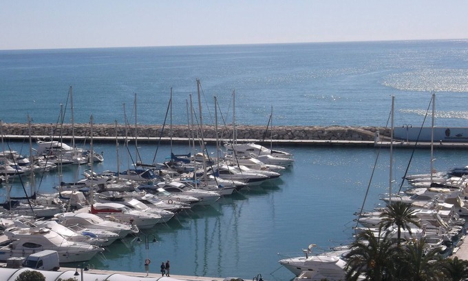 Moraira Town Centre Apartamento | Apartamento en primera línea del puerto deportivo de Moraira con impresionantes vistas al mar