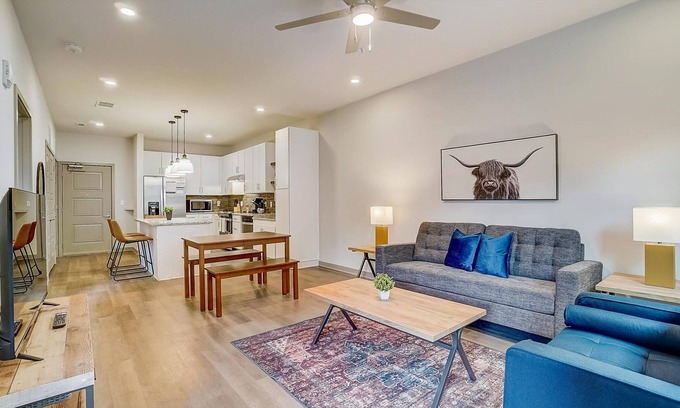 Forest Park Apartamento | Frontdesk | 1 BR Apt close to Legion Field Stadium