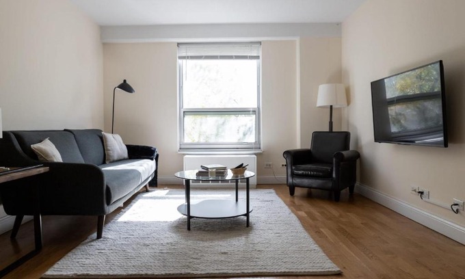 Ravenswood Apartamento | FRONTDESK 1 BR Apt with City View in Ravenswood
