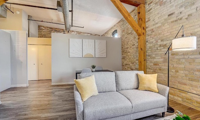 Warehouse District Apartamento | FRONTDESK 50 4th Ave Apts North Loop Warehouse District