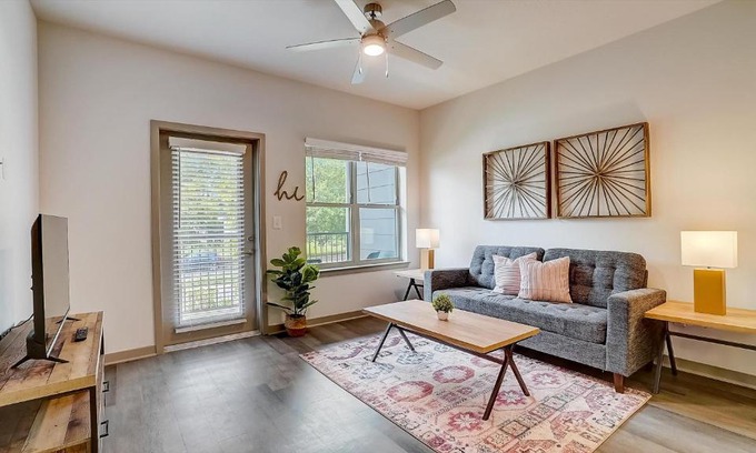 Forest Park Apartamento | FRONTDESK Axel Row Apts Avondale Birmingham