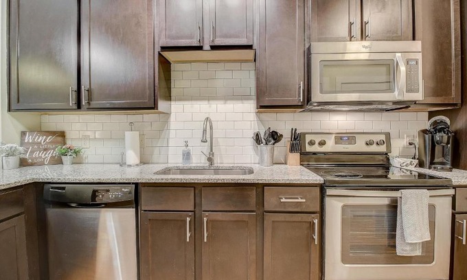SouthPark Apartamento | Frontdesk Mezzo 1 Southpark Apts Charlotte, NC