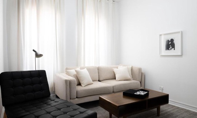 Noble Square Apartamento | FRONTDESK Updated 1BR Apt in River West