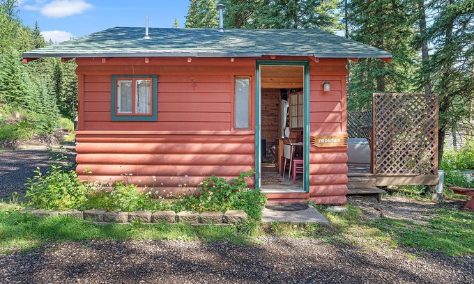 Cheyenne Crossing Cabina | Frontier cabina con Jacuzzi en Spearfish Creek