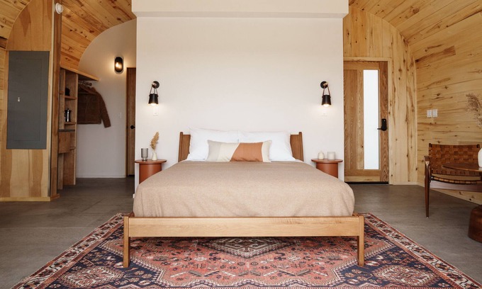 Center Casa | Frontier Drive-Inn | Suite 14