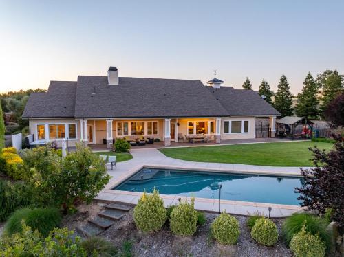 Templeton Casa | Frontier Farmhouse