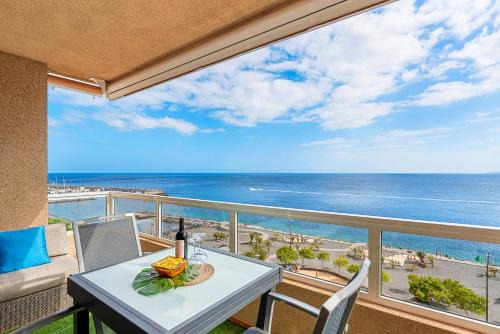 Radazul Apartamento | Frontline Beach Apt with Terrace