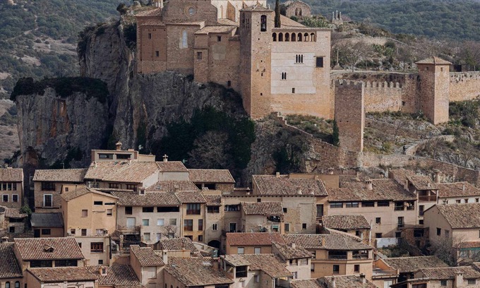 Alquezar Apartamento | Apartamentos Fuendebaños