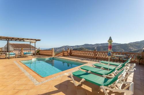 Frigiliana Casa | Fuente luz cottage