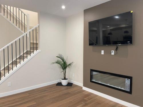 Airdrie Casa | Full AC Brand New House with 3 Bedroom
