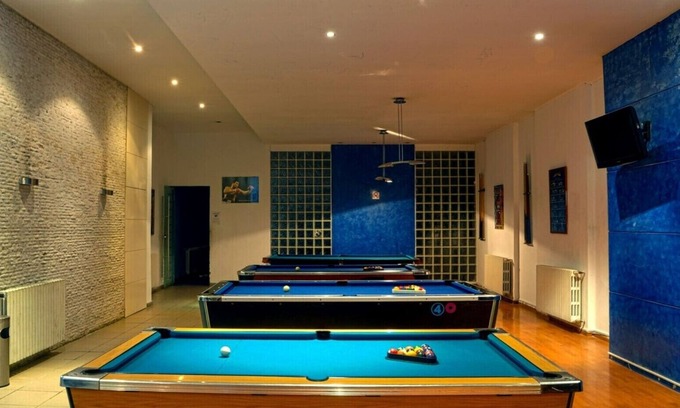 Ehden Apartamento | Full Country Club Access 4-bedroom apartment in Ehden Mountain Village
