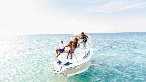 Msasani Peninsula Alquiler De Eote | Full Day Boat Cruise mbudya