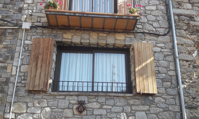 Vilallonga de Ter Casa | Alquiler íntegro vacacional casa Vilallonga de Ter